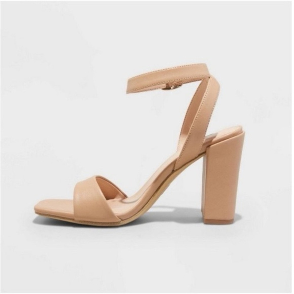 Women's Sal Heels - A New Day Tan size 7.5